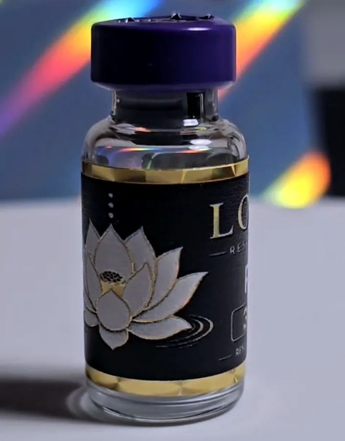 Lotus black & gold vial